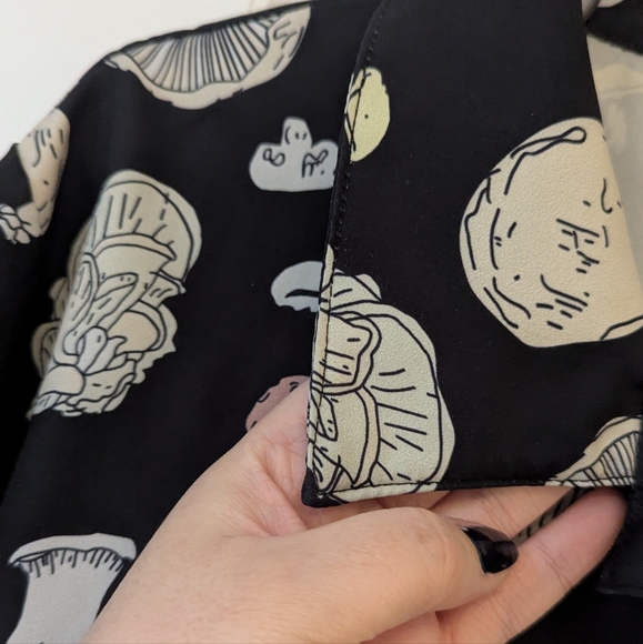 Shirt - Picture 5 of 6